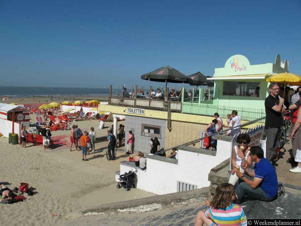 De badplaats Blankenberge heeft zo'n drie kilometer aan strand met veel strandpaviljoens. Tips: Leuke dingen doen op het strand.